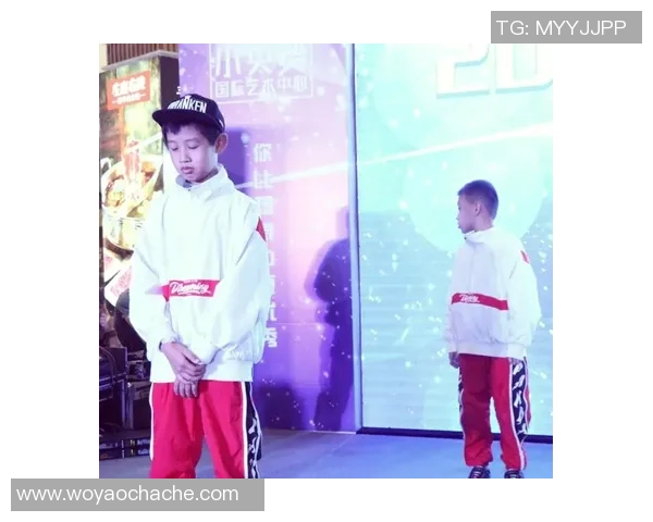 武汉街舞队的成长之路:从街头到舞台的奋斗与梦想 武汉街舞队的成长之路:从街头到舞台的奋斗与梦想