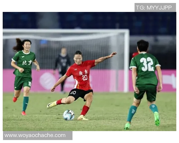 赛后分析:北京足球队与广州足球队的战术配合与表现评估 赛后分析:北京足球队与广州足球队的战术配合与表现评估